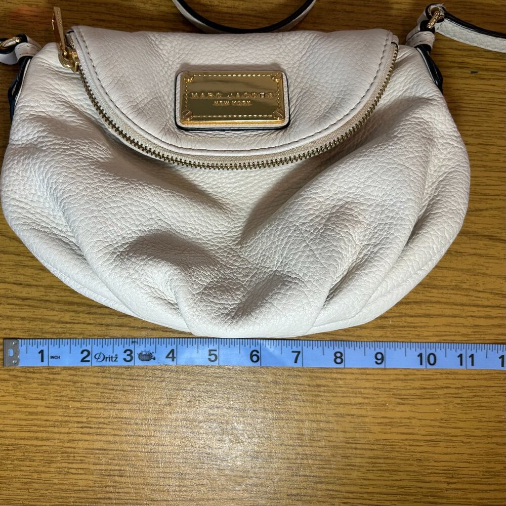 Marc by Marc Jacobs Classic Q Natasha Leather Crossbody Bag With Gold Hardware - Picture 14 of 14